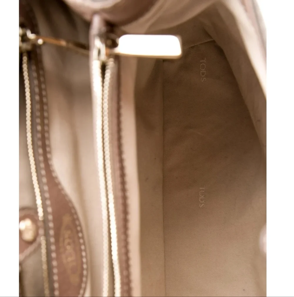 Tod's Authentic Leather Shoulder Bag - Picture 5 of 5